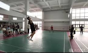 NBA：湖人遭遇惨败 浓眉受困犯规困扰