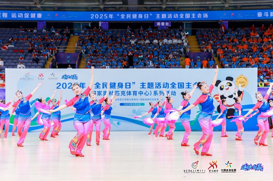 势不可挡！拜仁13胜2平、打进55球，创造德甲同期最佳纪录